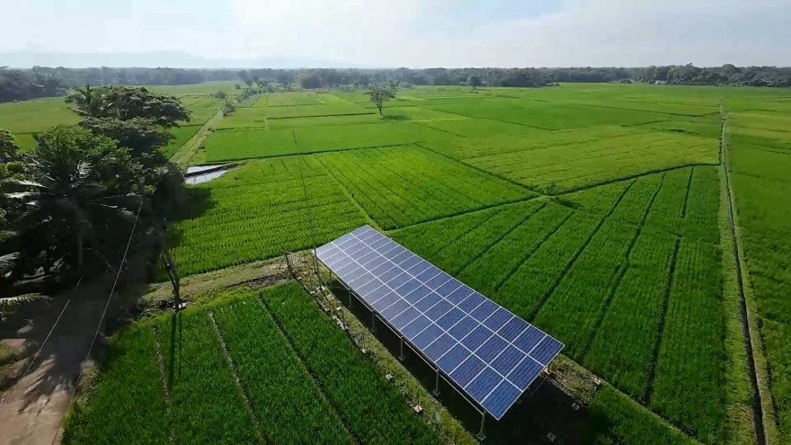 Matahari yang Mengalirkan Air